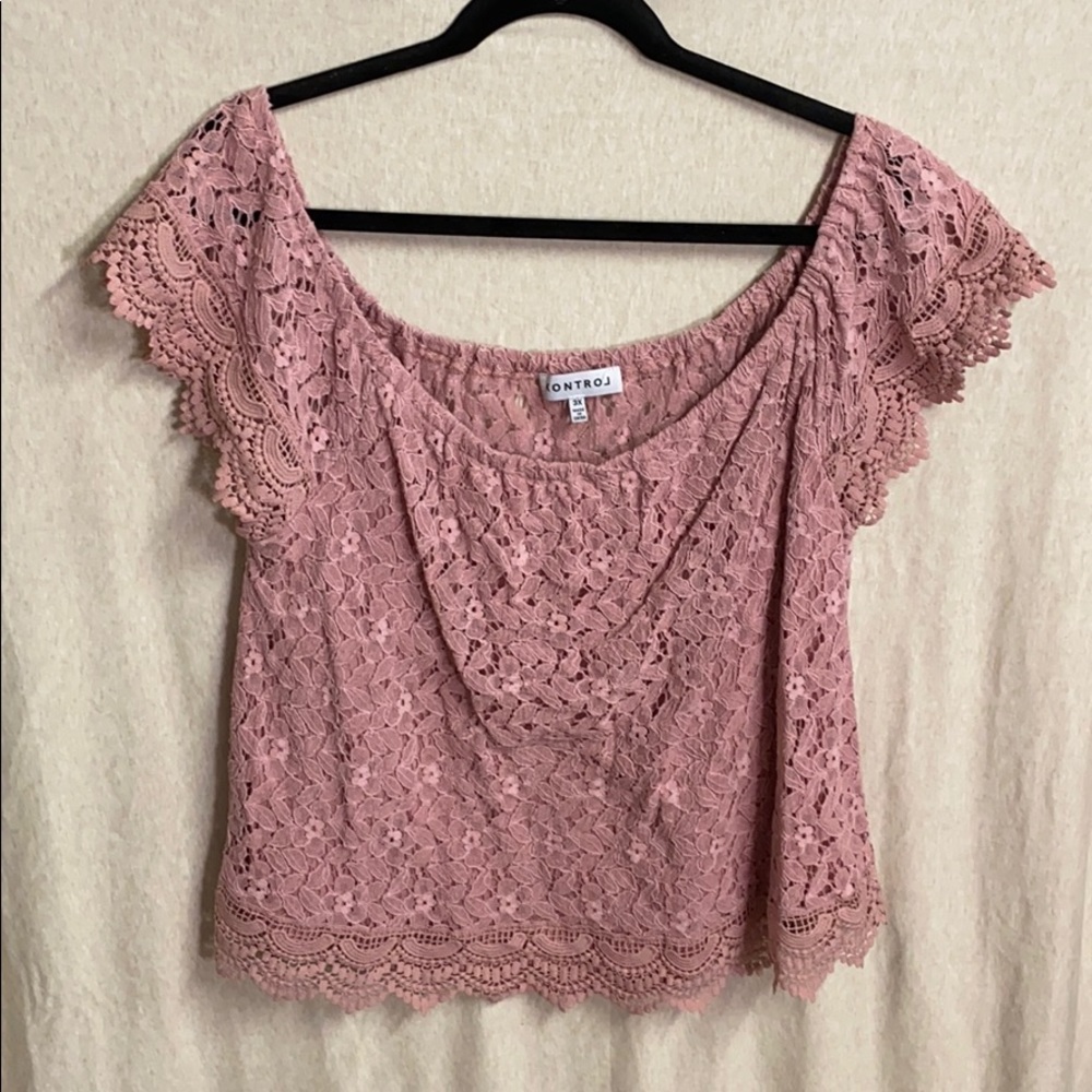 SOLD✨ Muave lace off the shoulder top